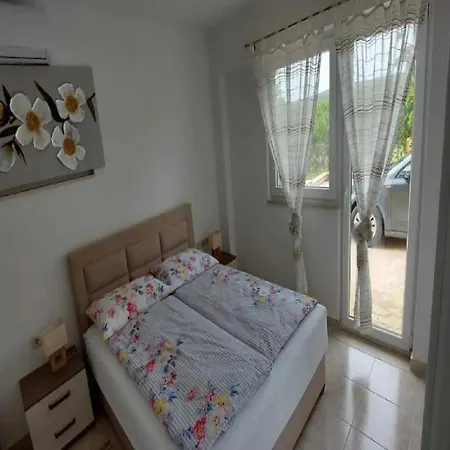 Jelena - Five Bedroom With Swimming Pool Villa *