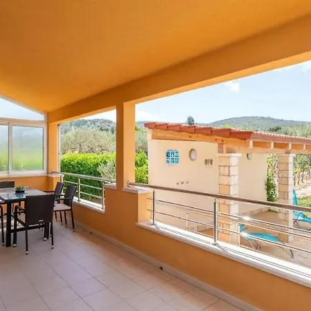 Jelena - Five Bedroom With Swimming Pool Willa *