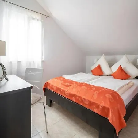 Jelena - Five Bedroom With Swimming Pool Dracevica
