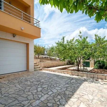 Jelena - Five Bedroom With Swimming Pool