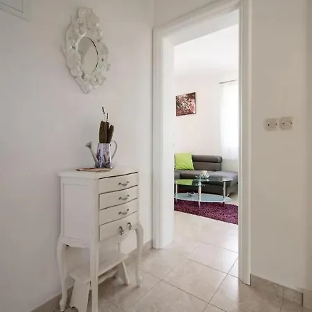 Jelena - Five Bedroom With Swimming Pool Villa