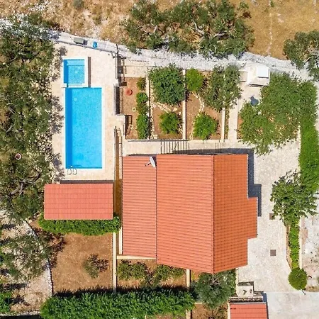 Willa Jelena - Five Bedroom With Swimming Pool Dračevica