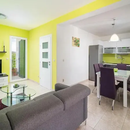 Willa Jelena - Five Bedroom With Swimming Pool Dračevica