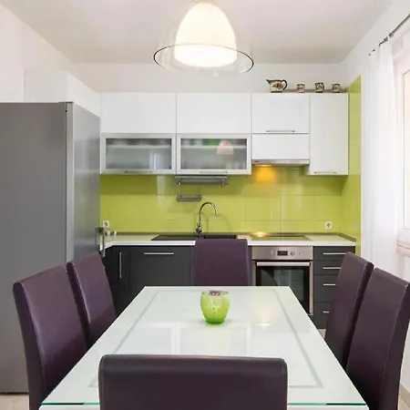 Willa Jelena - Five Bedroom With Swimming Pool Dračevica